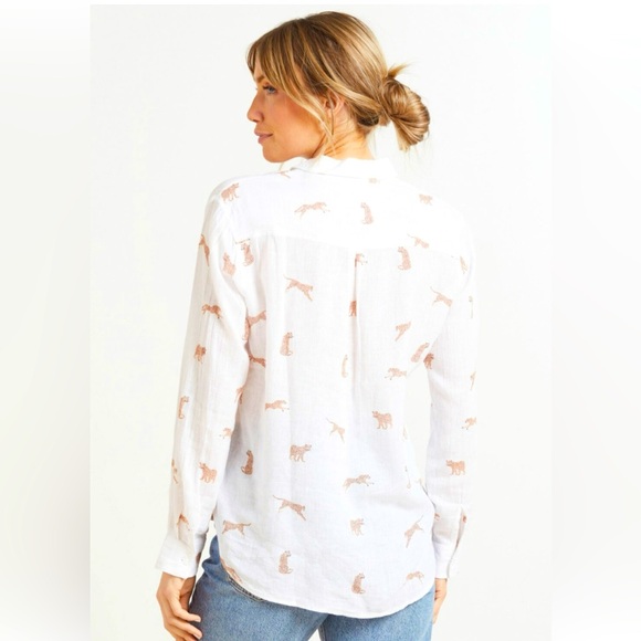NEW RAILS Charli Playful Cheetahs Button Down size M - Picture 4 of 9